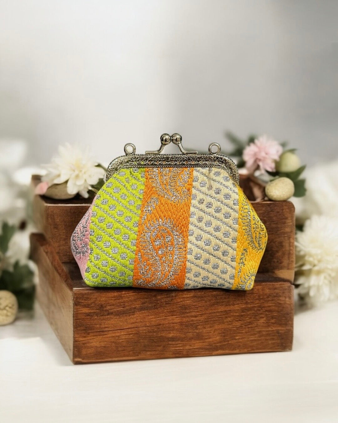 Light stripes mini pocket