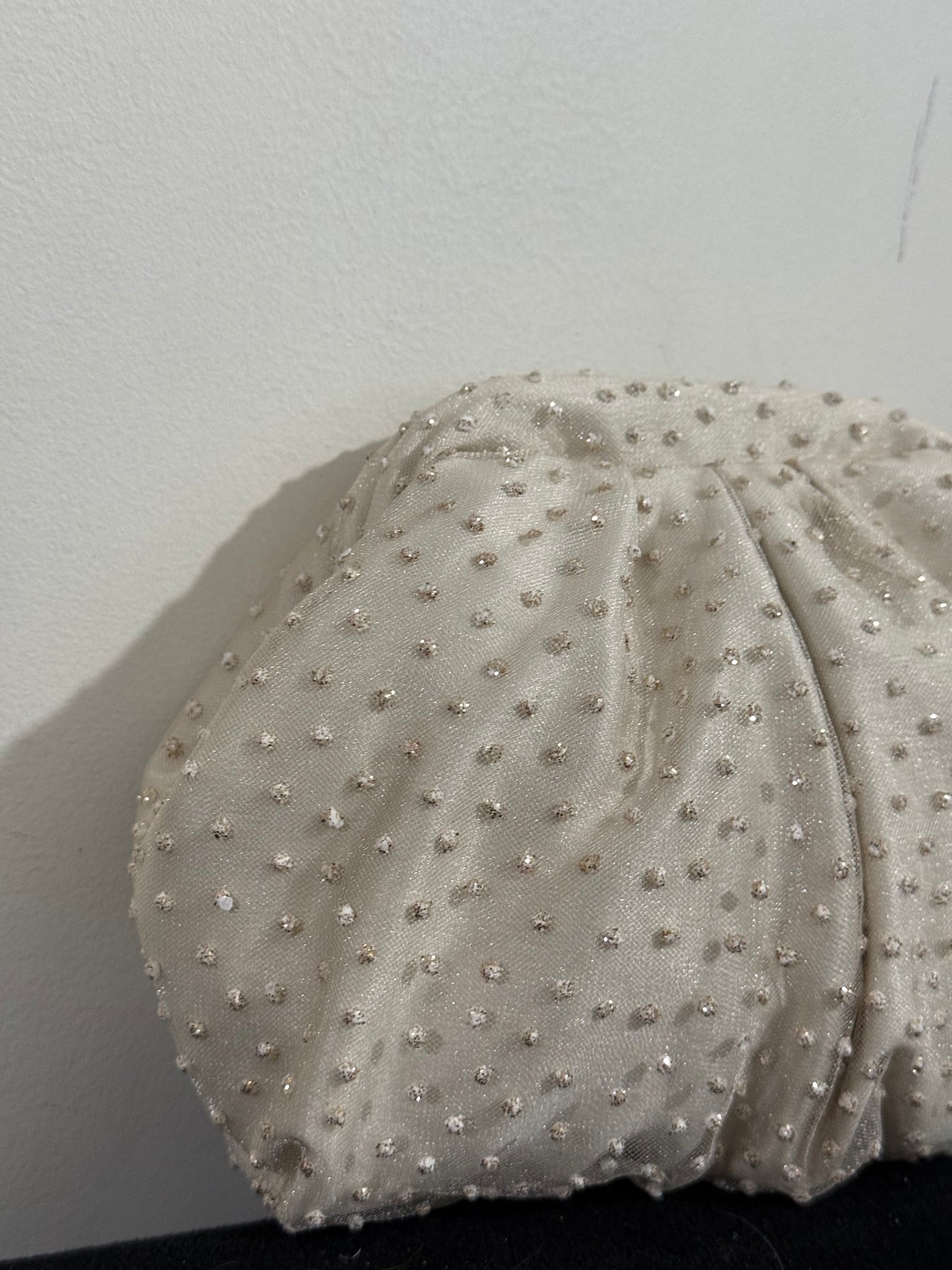 Sparkling light beige small pouch