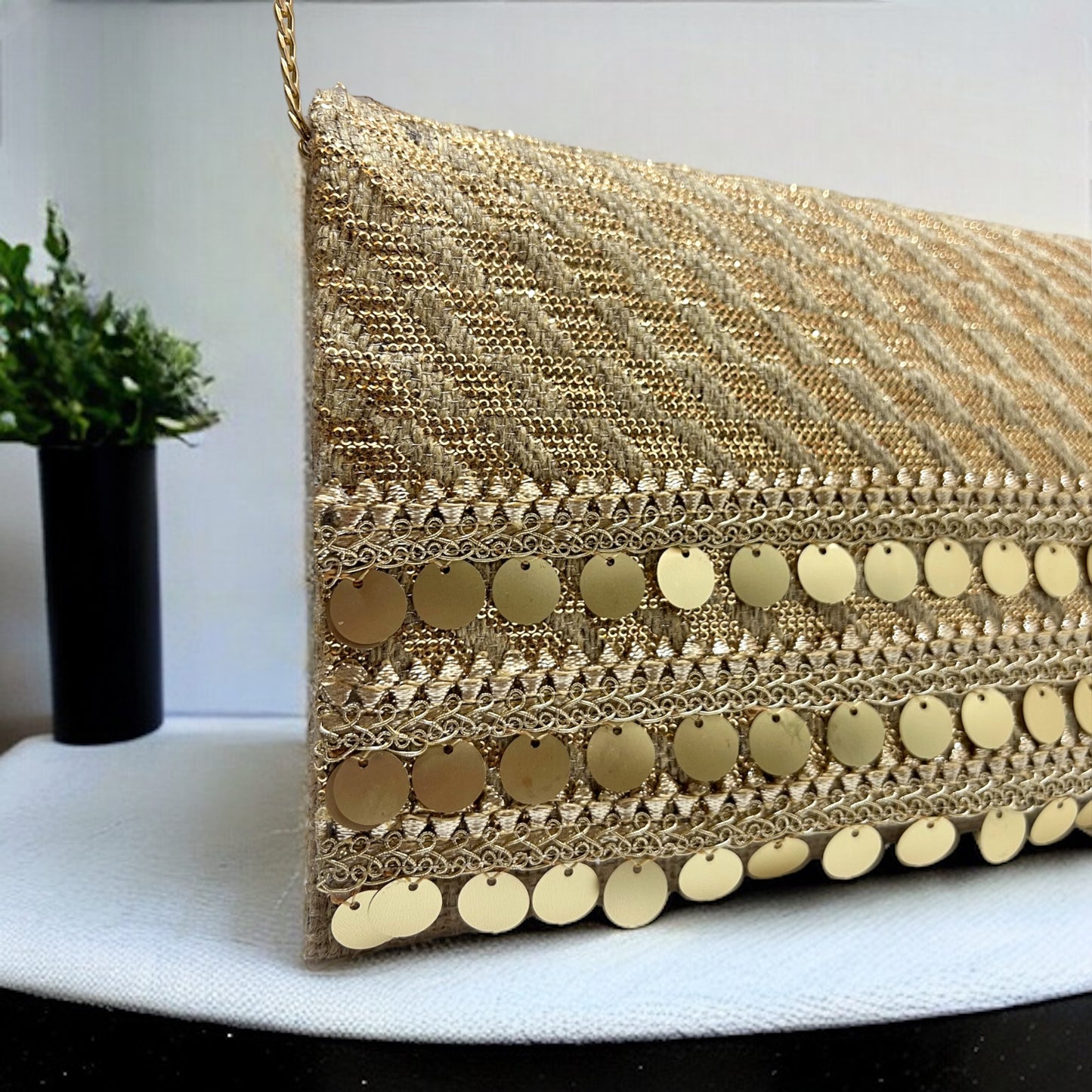 Golden coins clutch