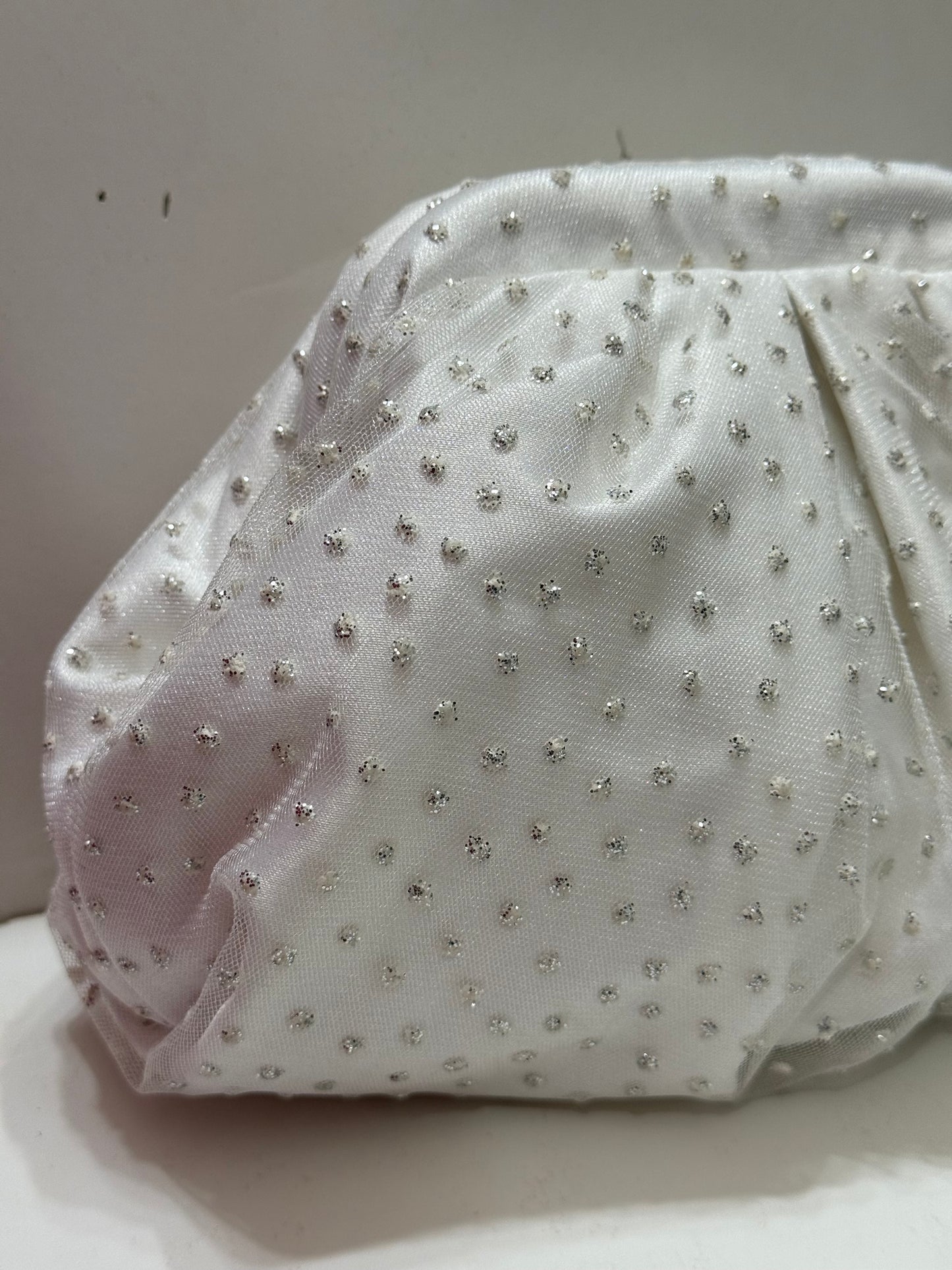 Sparkling white small pouch