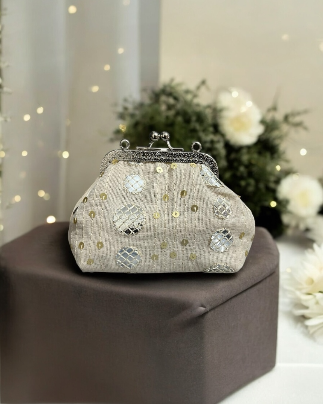 Circles beige mini pocket