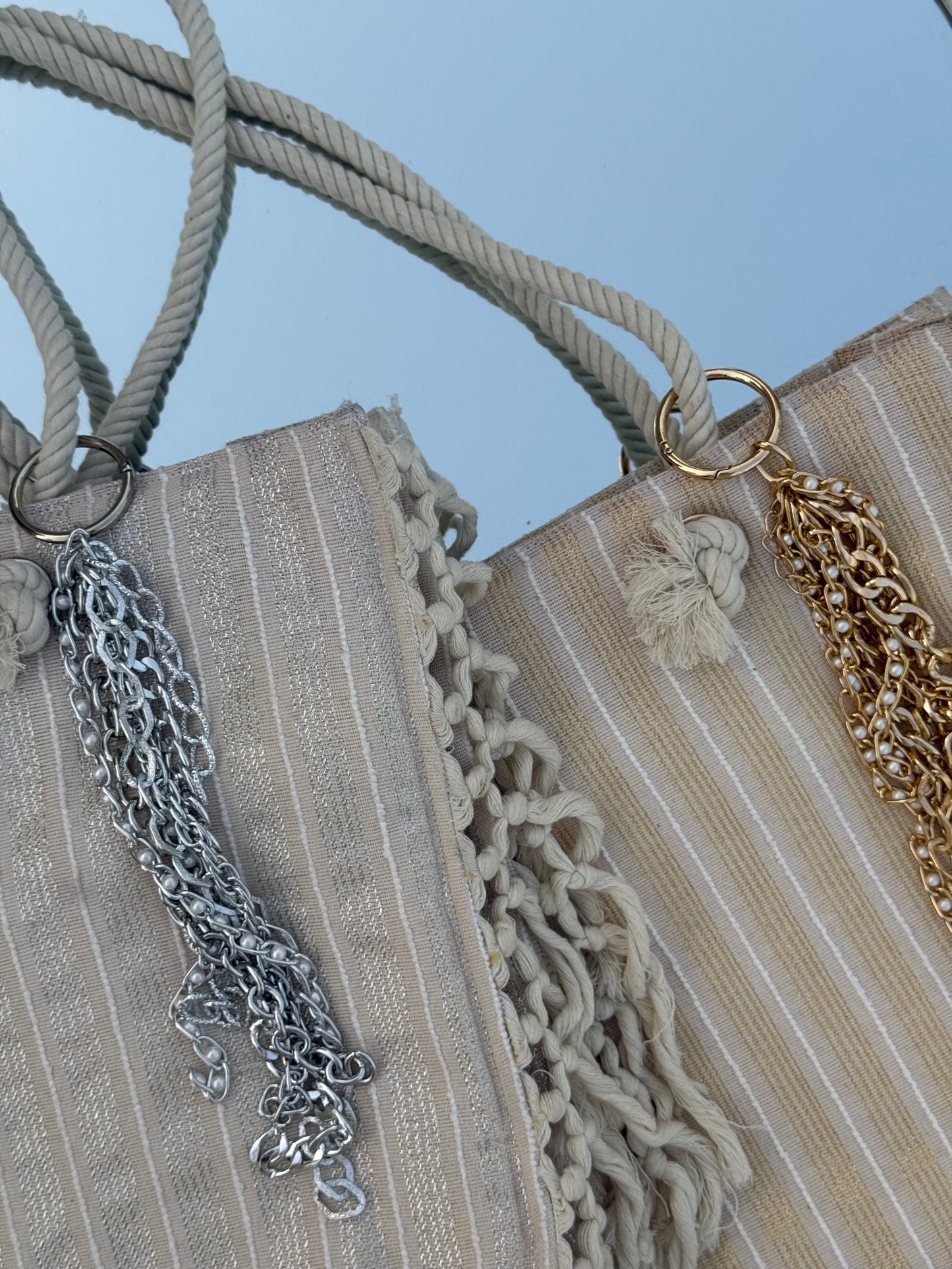 Silver macrame fringes bag