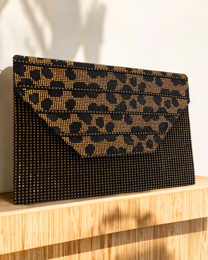 Leopard clutch