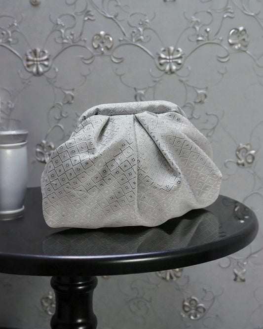 whiten silver small pouch