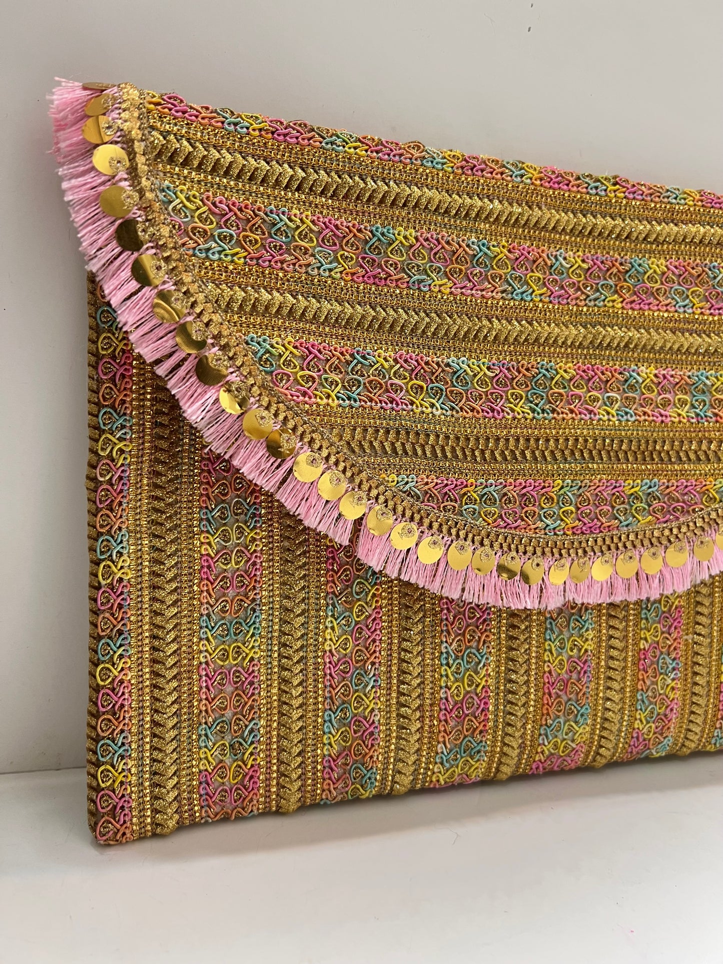 Pink glow clutch