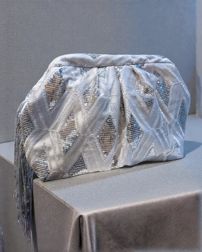 Whiten silver fringes large pouch