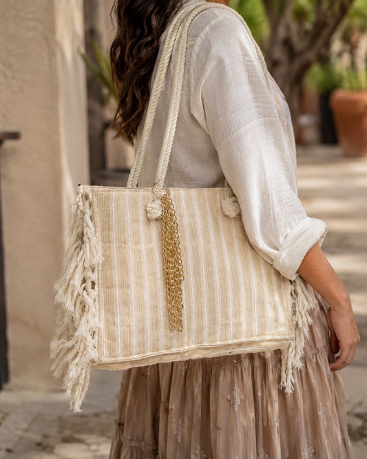 Gold macrame fringes bag