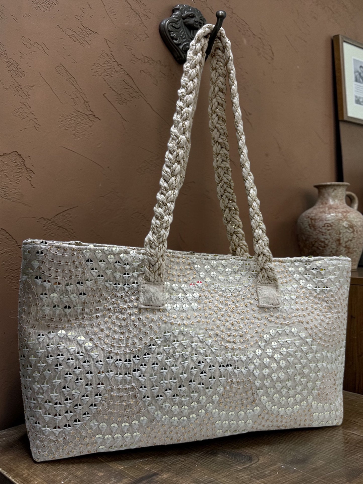 Light creamy bag