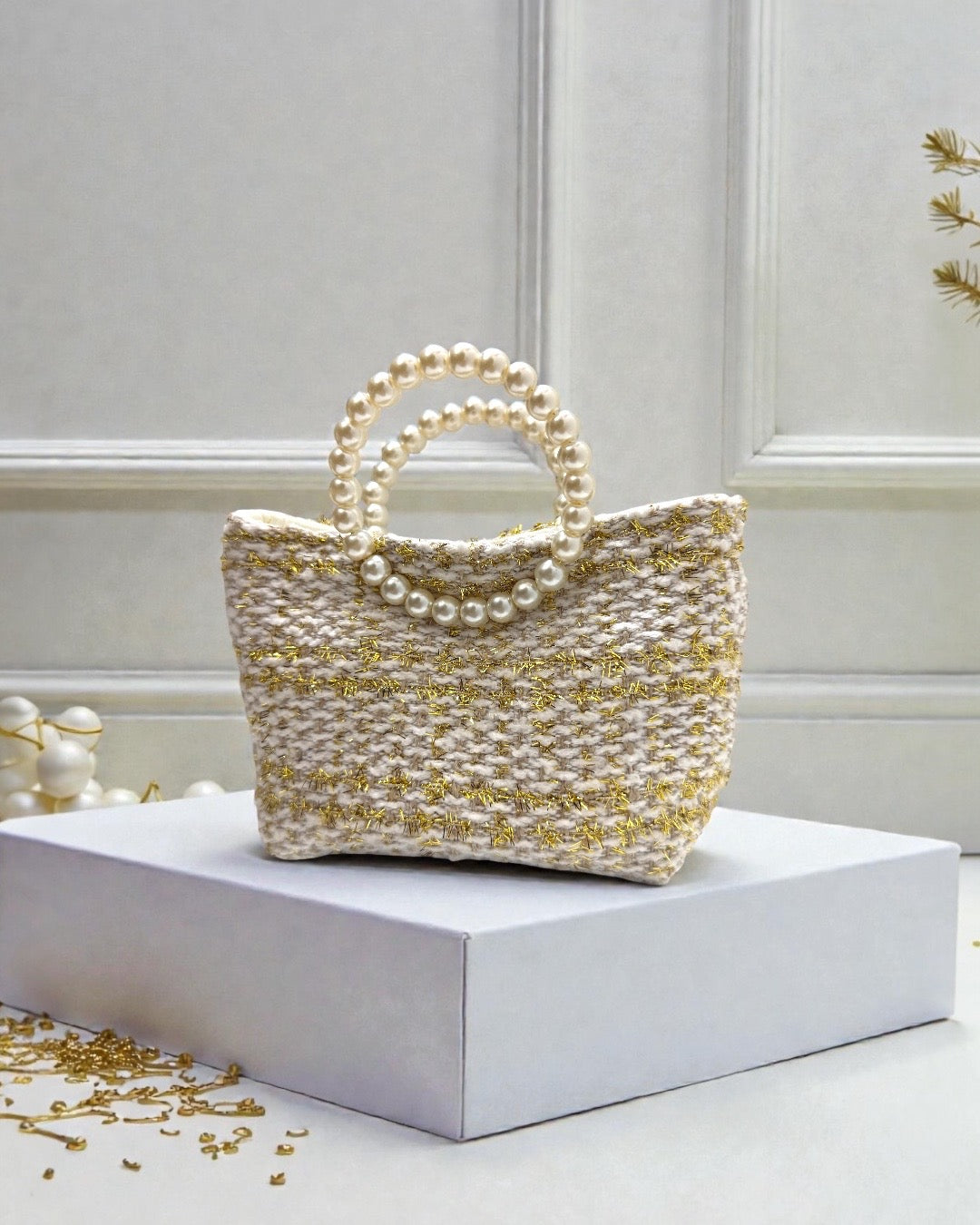 Pearly mini bag
