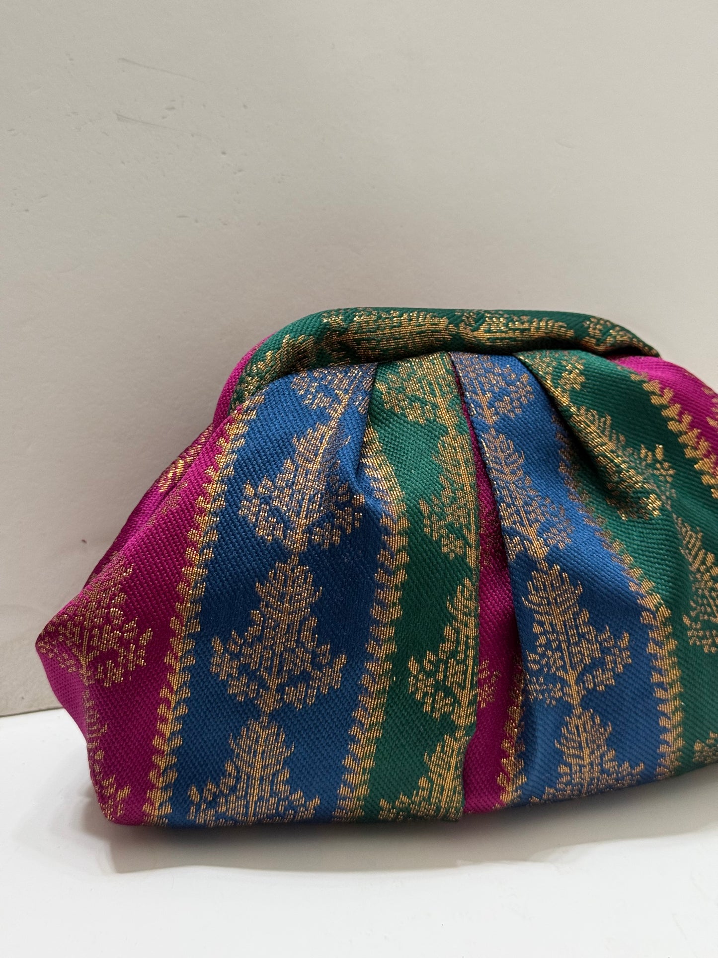 Dark stripes small pouch