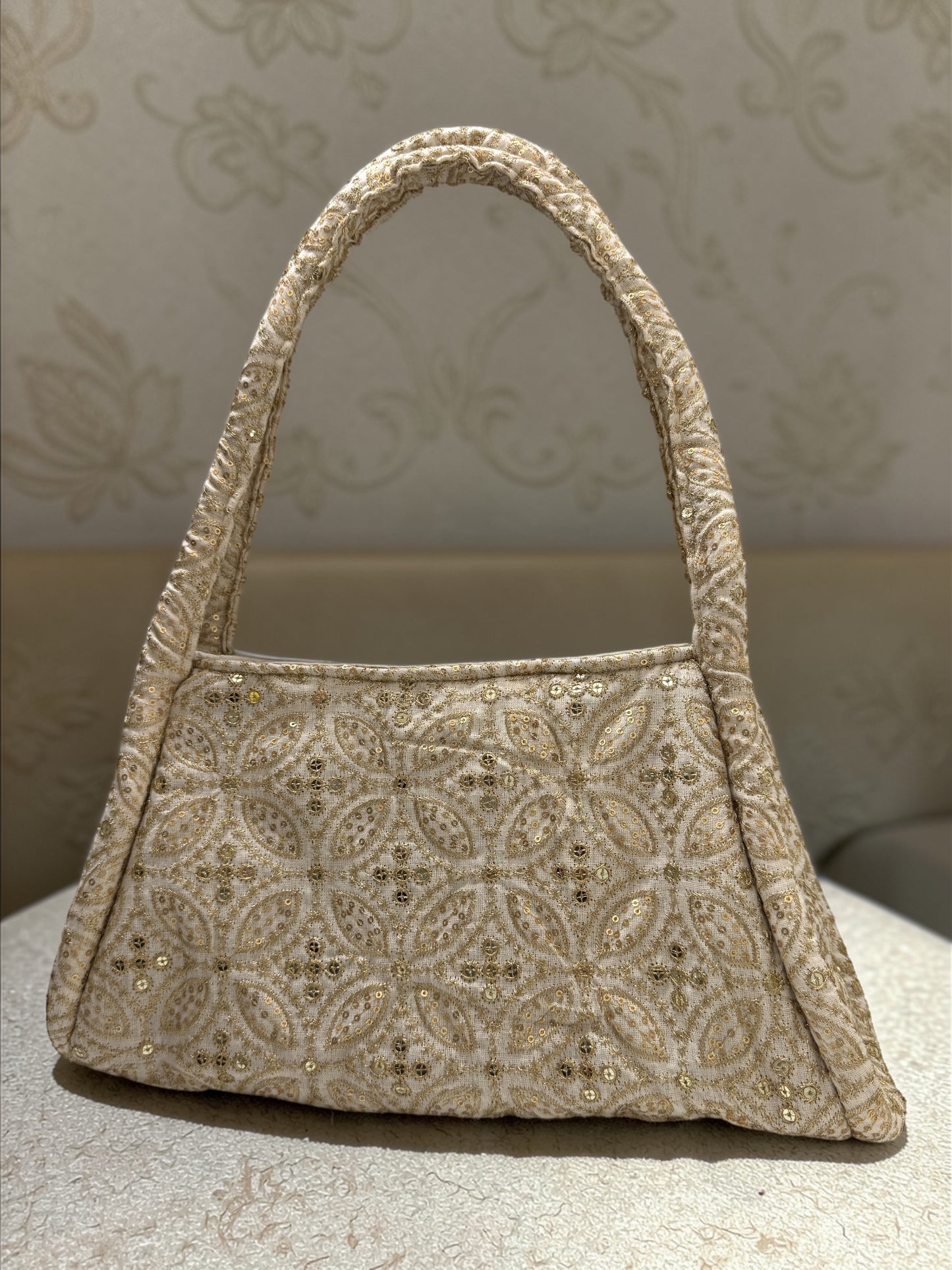 Beige sparkling bag