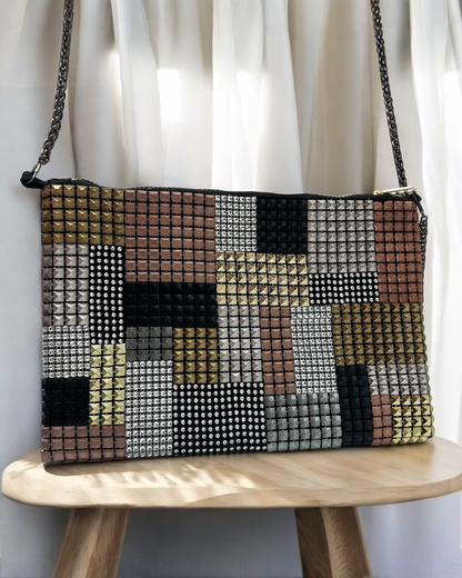 Metal patches clutch