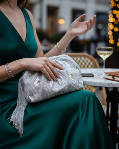 Whiten silver fringes large pouch