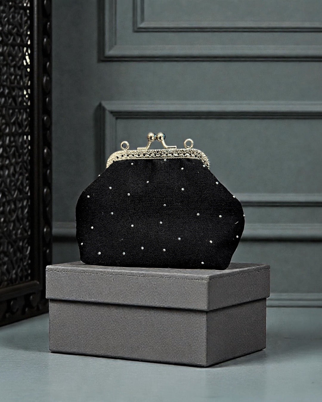 Black strassy mini pocket