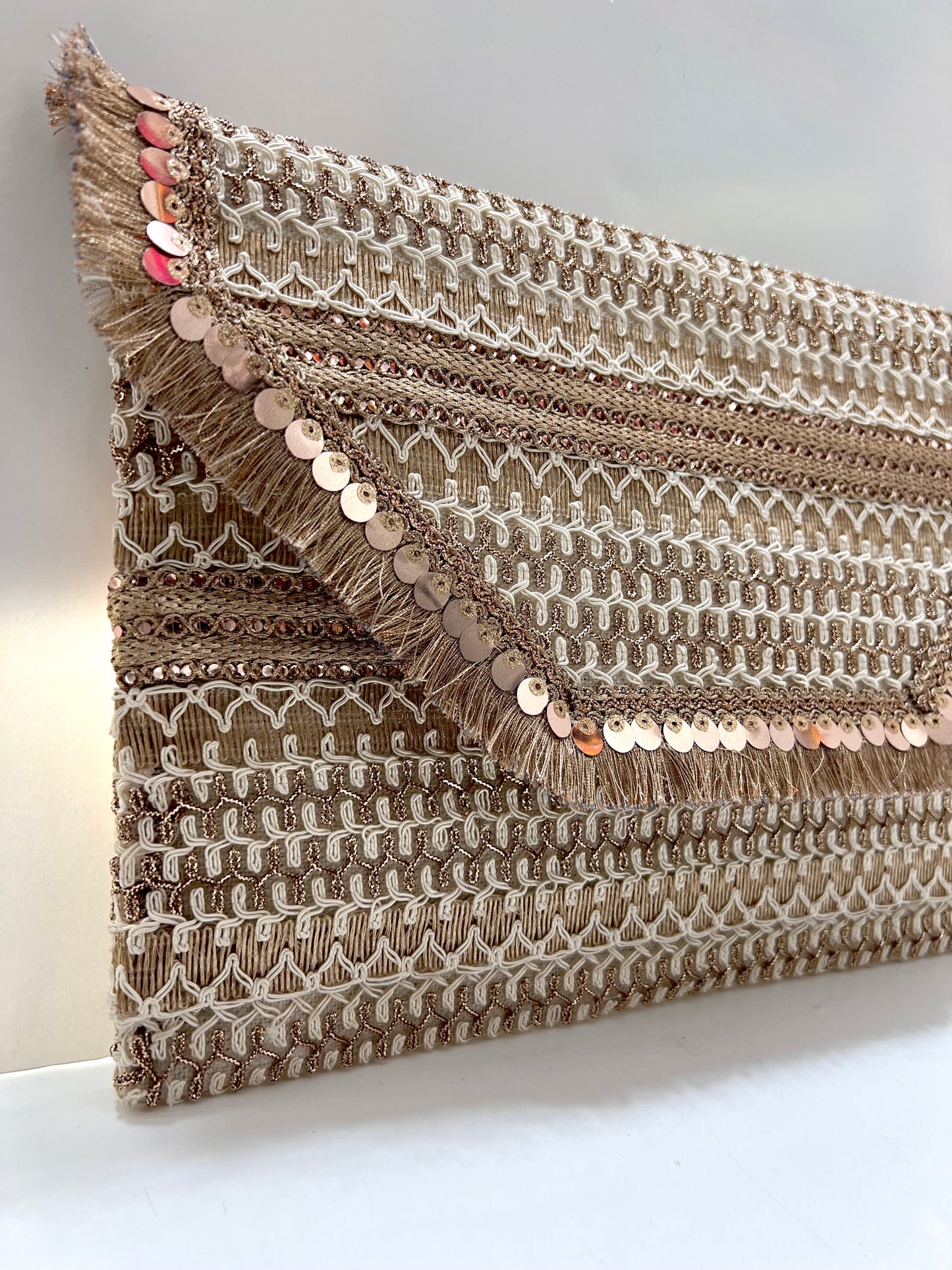 Champagne clutch