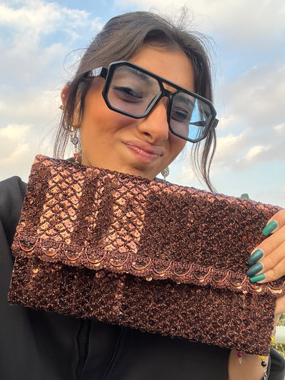 Brownish clutch