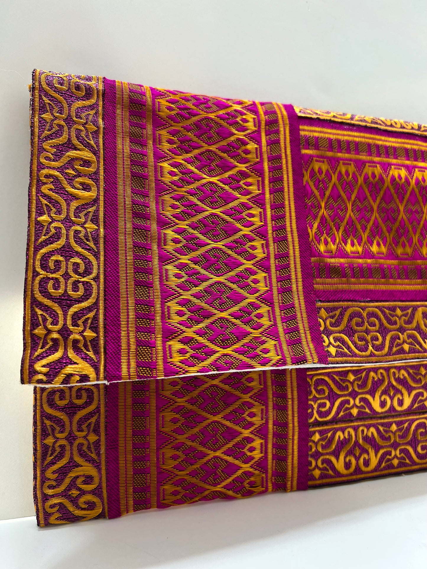 Mosaic clutch