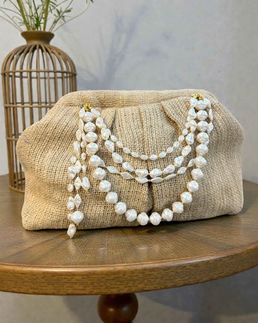 Pearly beige large pouch