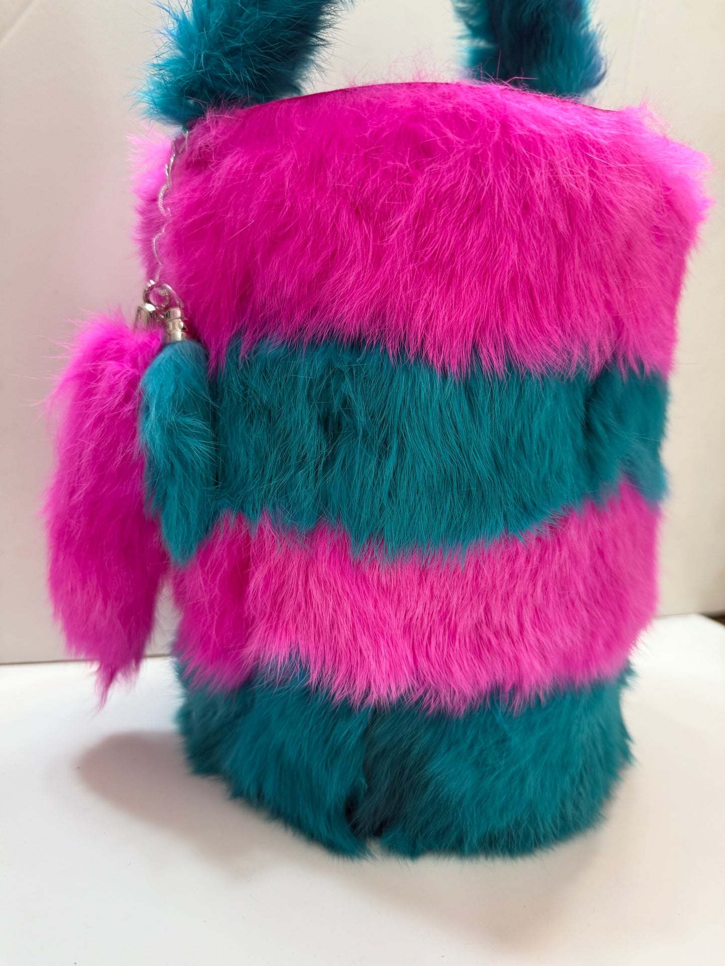 Shalaby solofan cylinder bag